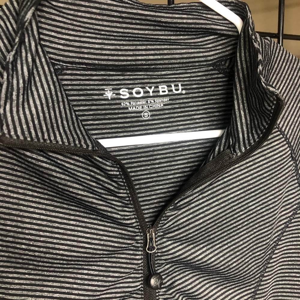 SOYBU pullover
